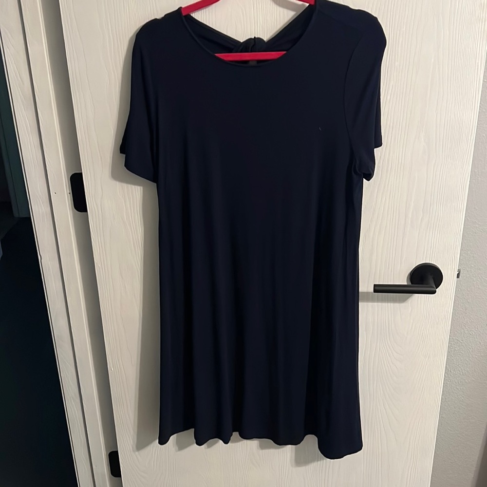 Navy shortsleeved swing dress with cutout back from Loft outlet. Size L